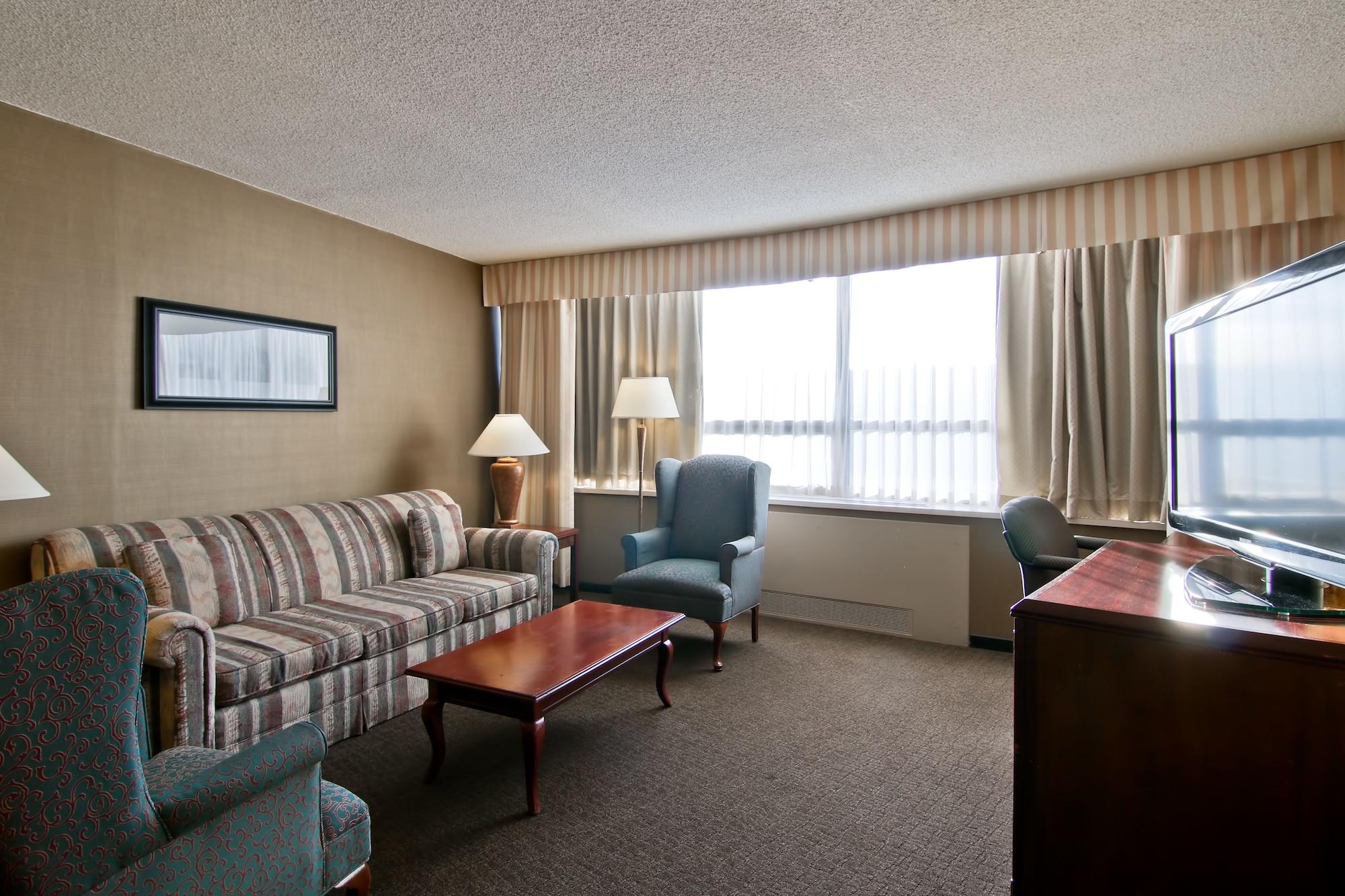 Chateau Lacombe Hotel Edmonton Exterior photo