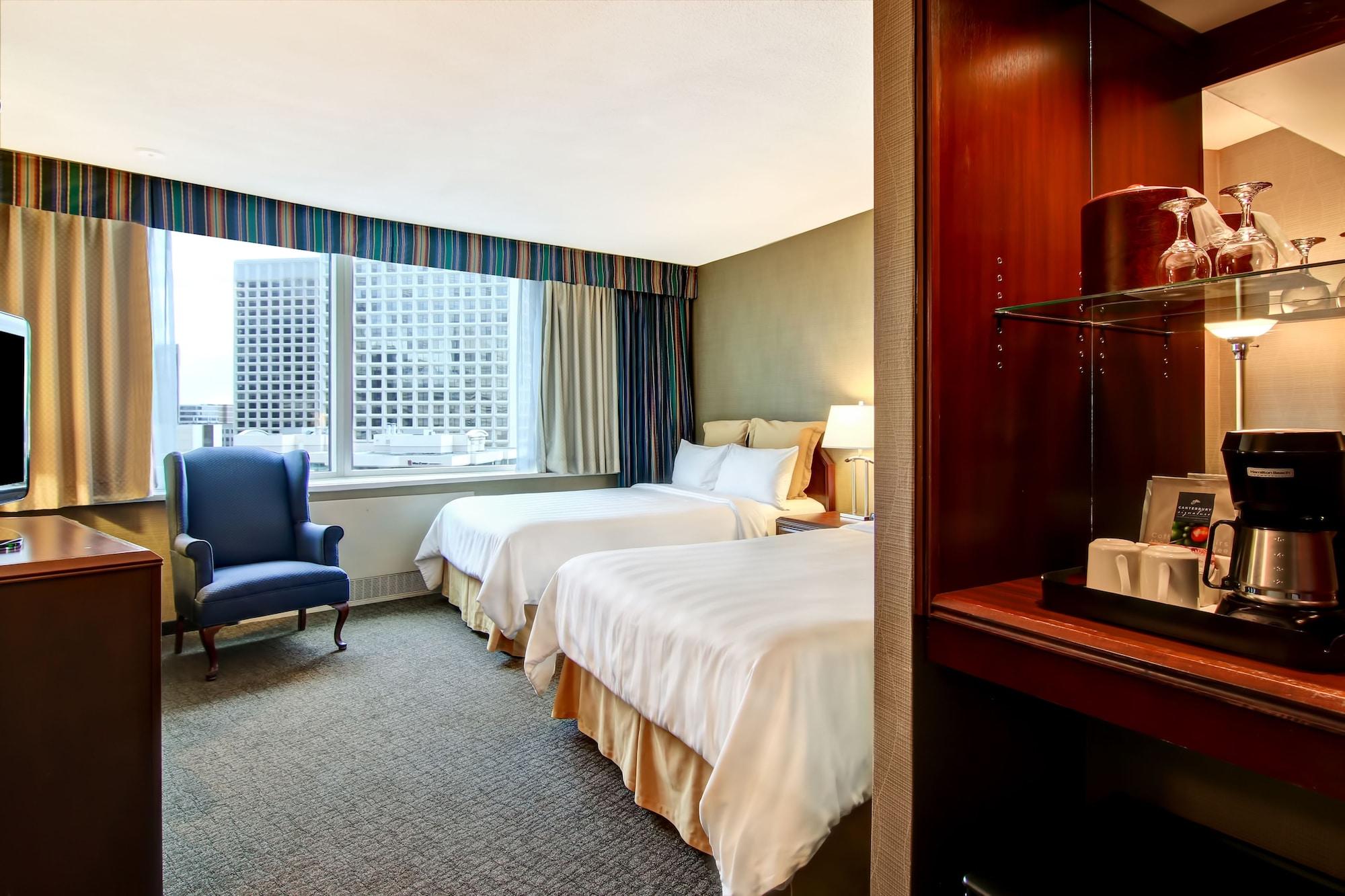 Chateau Lacombe Hotel Edmonton Exterior photo