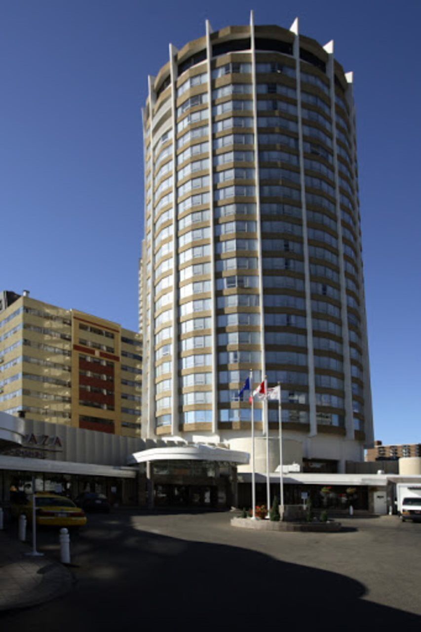 Chateau Lacombe Hotel Edmonton Exterior photo